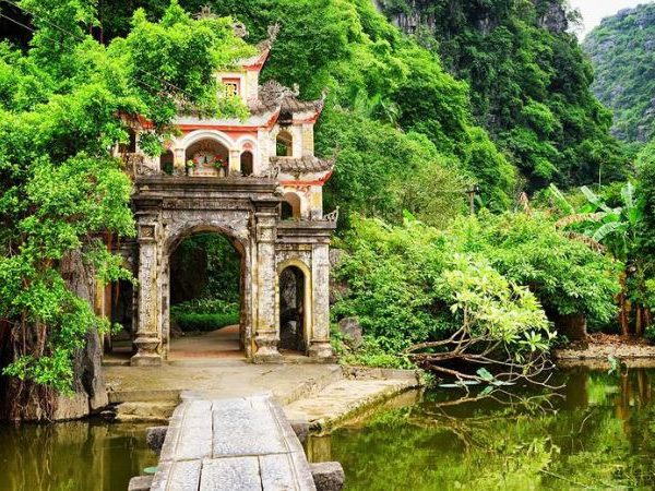 Tour Bái Đính – Bích Động – Thung Nham 1 Ngày