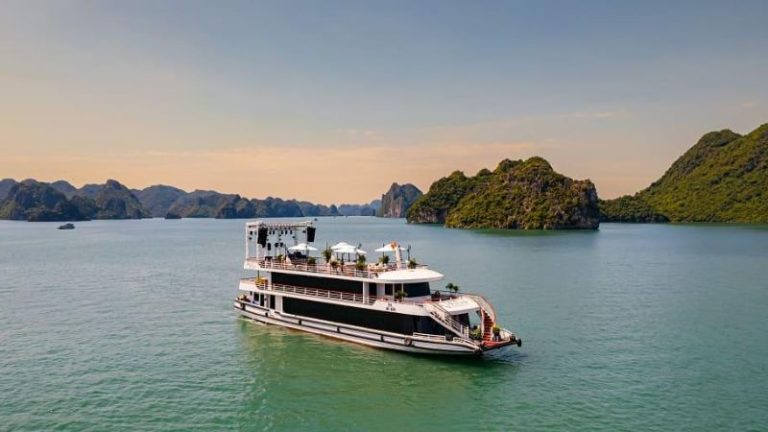 Tour Hạ Long 1 ngày [iris Halong Cruise]