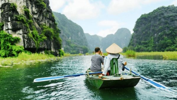 Tour Hoa Lư – Bích Động – Thung Nham 1 ngày