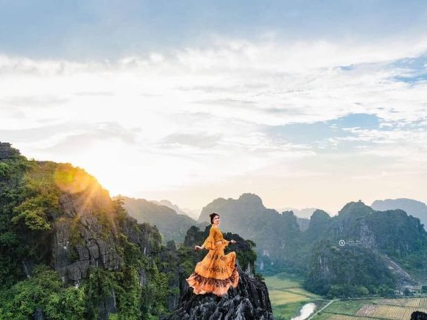 Tour Tuyệt Tình Cốc – Hang Múa – Tràng An 1 ngày