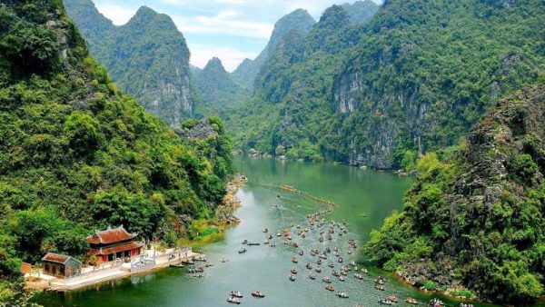 Tour Tuyệt Tình Cốc – Hang Múa – Tràng An 1 ngày